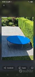 Trampolino con rete di sicurezza 