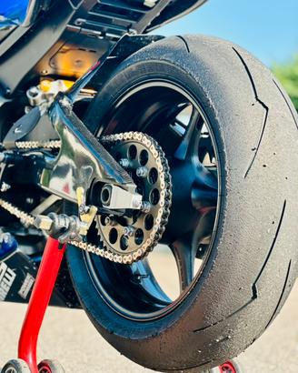 Cerchi e gomme pirelli Yamaha r6 2006 al 2020