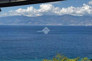 4 LOCALI A REGGIO DI CALABRIA