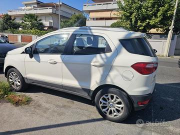 Auto Ford Ecosport 