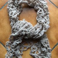 Sciarpa fatta mano in lana, seta e cashmere