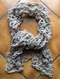 Sciarpa fatta mano in lana, seta e cashmere