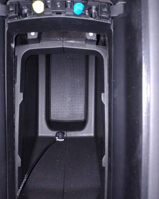 bracciolo con luce per Peugeot 3008 