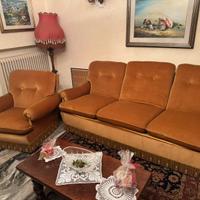Divano e 2 poltrone gratis