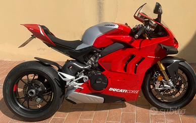 Ducati Panigale V4 R