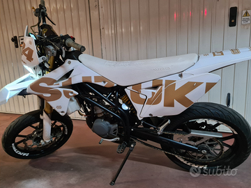 Moto valenti Suzuki Motard 50