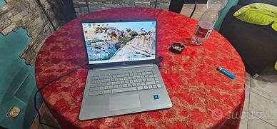 NOTEBOOK HP ANCORA IN GARANZIA
