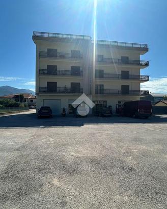 NEGOZIO A CASSINO