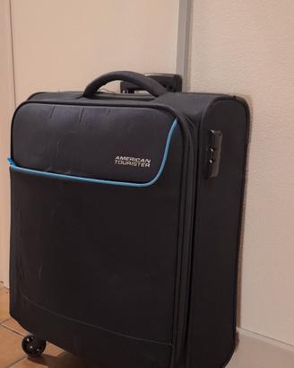 🧳 American Tourister Funshine Trolley Cabina