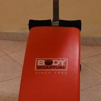 Panca inclinata (per addominali e bicipiti)