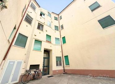 4 LOCALI A CHIETI