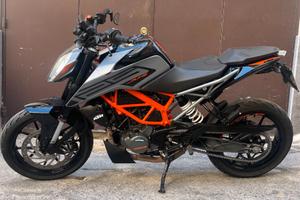 KTM DUKE 125 - 2022