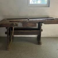 Antico banco da falegname bancone