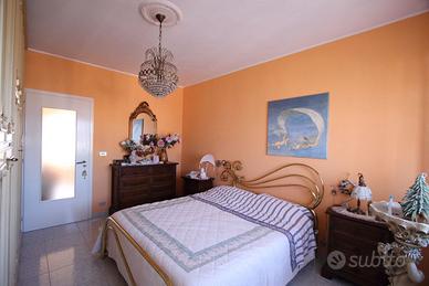 Camera da letto completa