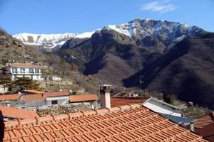 Casa Molini di Triora Fraz. Corte da rinnovare