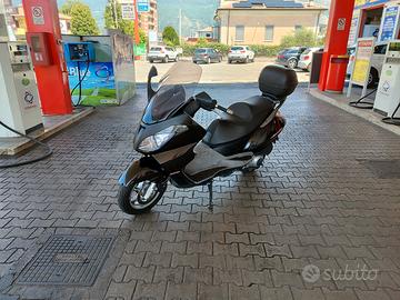 Aprilia Atlantic 300 anno 2011 promo