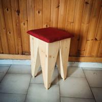Sgabello basso DESIGN
