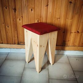 Sgabello basso DESIGN