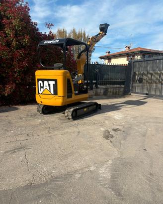 E291- ESCAVATORE CATERPILLAR 18 Q CON 560 ORE