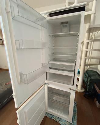 Frigorifero ENT8TE18S3 Electrolux da riparare