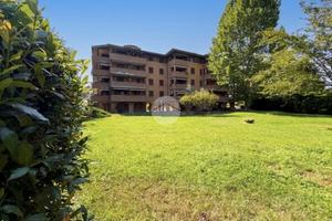 3 LOCALI A COLOGNO MONZESE