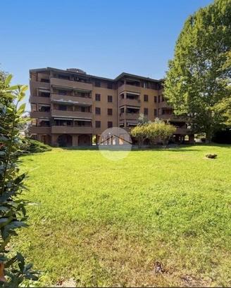 3 LOCALI A COLOGNO MONZESE