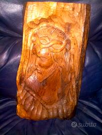 cristo intagliato a mano