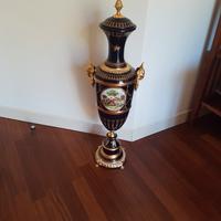 Vaso antico in porcellana blu