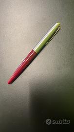 Penna parker stilografica vintage con codice.