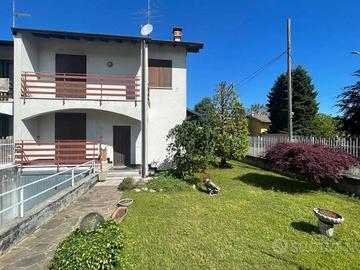 Villa di 128 m² con 4 locali e box auto a Busto Ga