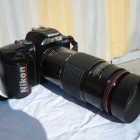 MACCHINA FOTOGRAFICA NIKON +TELEOBBIETTIVO 70-210