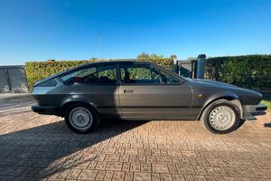 Alfa Romeo gtv6 2.5