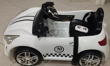 Auto telecomandata per bambini