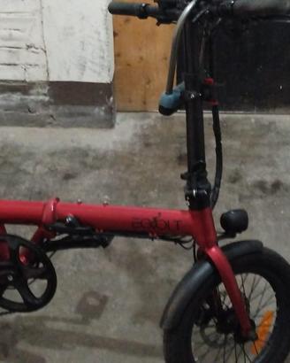 Bici pieghevole a pedalata assistita