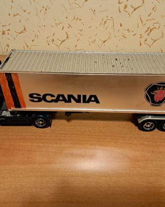 SCANIA V8 R 530