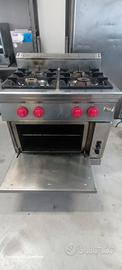 cucina 4 fuochi con forno professionale 
