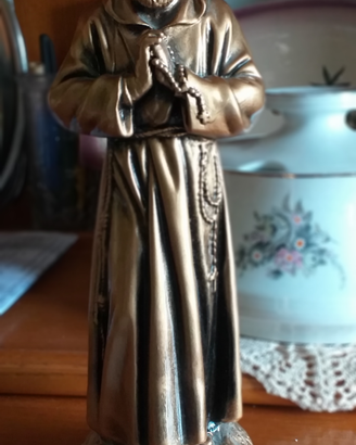 Statua S.Pio.alta 30 centimetri ritiro termoli