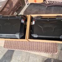 Givi trakker outback evo 48L e 37 L