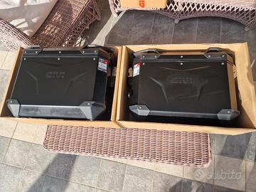 Givi trakker outback evo 48L e 37 L