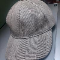 cappellino con visiera 