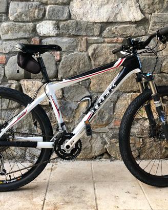 Trek 9.8 da 26 pollici Carbonio OCLV Mountain