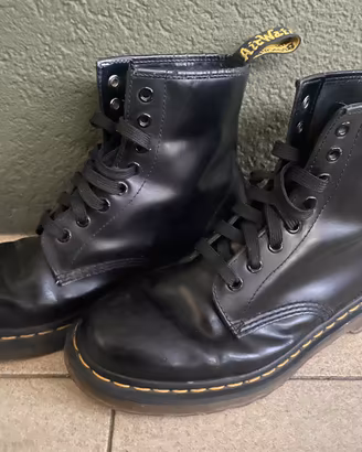 Scarpe anfibi neri dr martens nr41