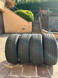 215/55 R17 98V XL gomme invernali NOKIAN