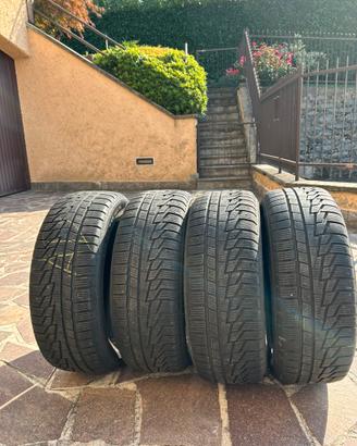 215/55 R17 98V XL gomme invernali NOKIAN