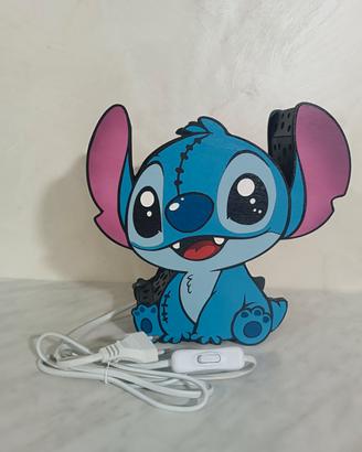 lampada Stitch in legno 