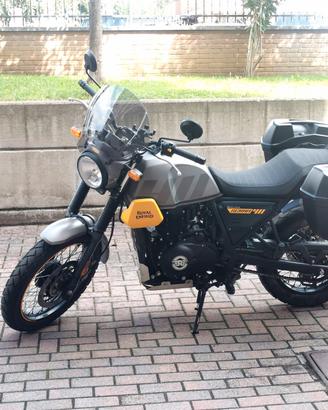 Royal Enfield Scram 411 2022 accessoriata