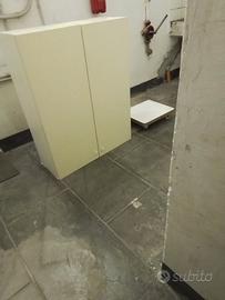 Armadietto pensile in laminato plastico bianco