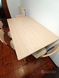 tavolo scavolini più 4 sedie 