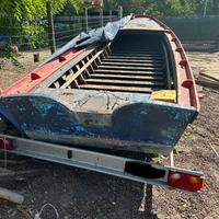 Barca in legno e vetroresina