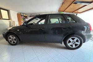 Audi A3 1.6 benzina Ambition 5p 2001